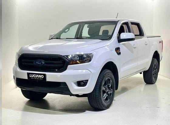 FORD RANGER 2.2 XLS 4X4 CD 16V DIESEL 4P AUTOMÁTICO FORD RANGER 2.2 XLS 4X4 CD 16V DIESEL 4P AUTOMÁTICO